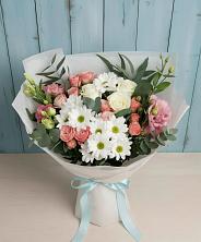 Букет цветов из:  Розы, Лизиантусы и Хризантемы в Макеево