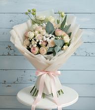 Букет цветов из:  Розы и Лизиантусы в Макеево
