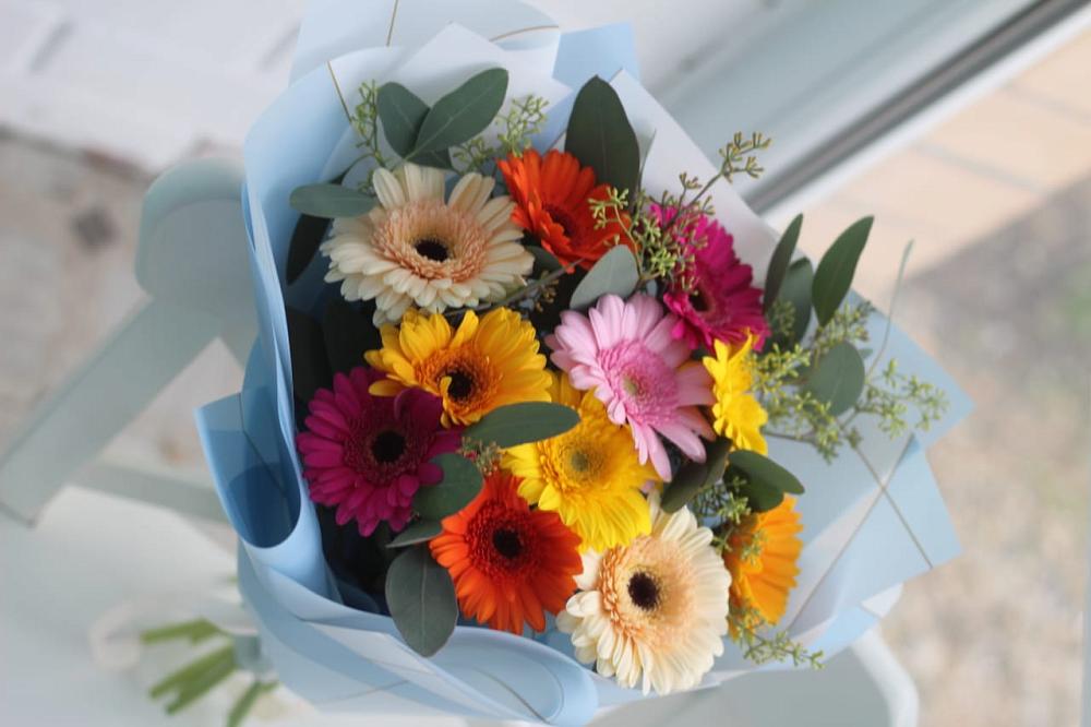 Букет цветов из: Герберы в Макеево