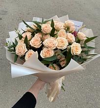 Букет Кремовые розы Латте в Макеево