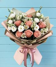 Букет цветов из:  Розы, Альстромерии и Лизиантусы в Макеево