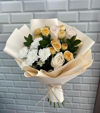 Букет цветов из:  Розы и Хризантемы в Макеево