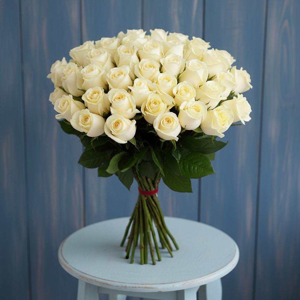 Букет 51 Белая роза Эдлесс Лав в Макеево