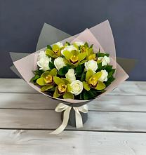 Букет цветов из:  Орхидеи и Розы в Макеево