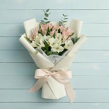Букет цветов из:  Альстромерии в Макеево