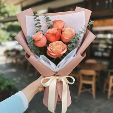 Букет цветов из:  Розы в Макеево