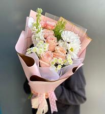 Букет цветов из:  Хризантемы и Розы в Макеево