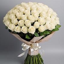 Букет 101 беля роза Белоснежка в Макеево