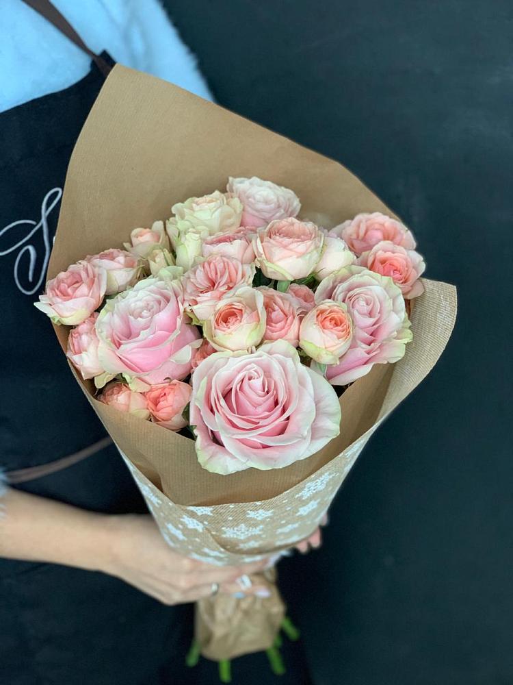 Букет цветов из: Хризантемы и Розы в Макеево