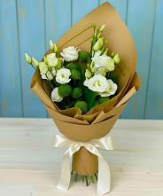 Букет цветов из:  Хризантемы и Лизиантусы в Макеево