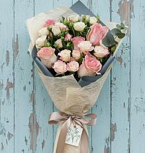 Букет цветов из:  Розы в Макеево