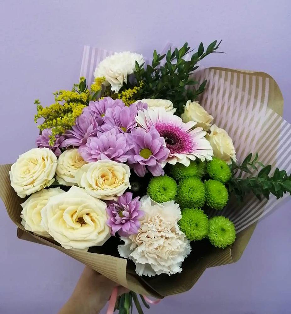 Букет цветов из: Хризантемы, Розы, Гвоздики и Герберы в Макеево