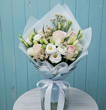 Букет цветов из:  Розы и Лизиантусы в Макеево