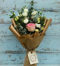Букет цветов из:  Розы и Лизиантусы в Макеево